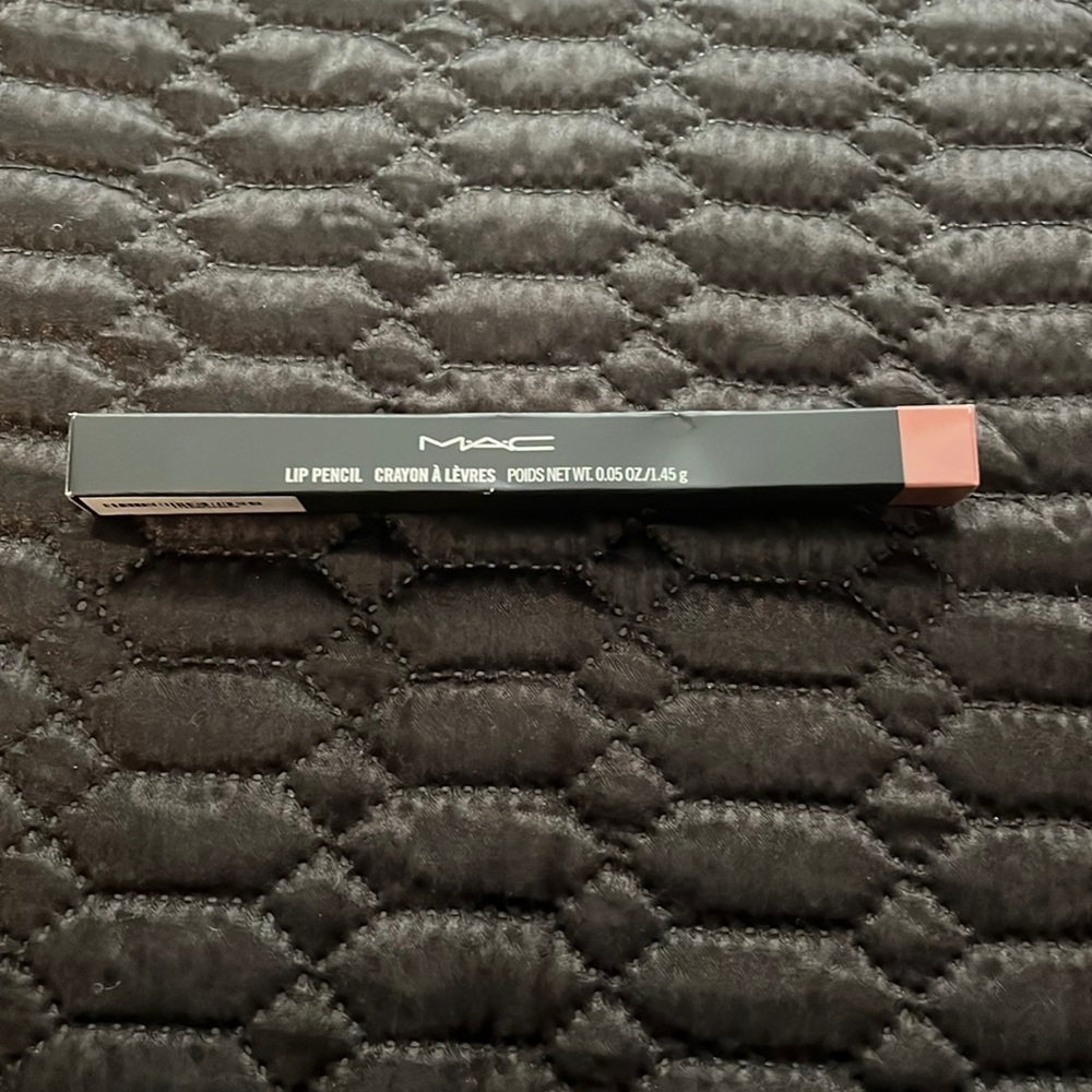 NEW Mac Lip Pencil